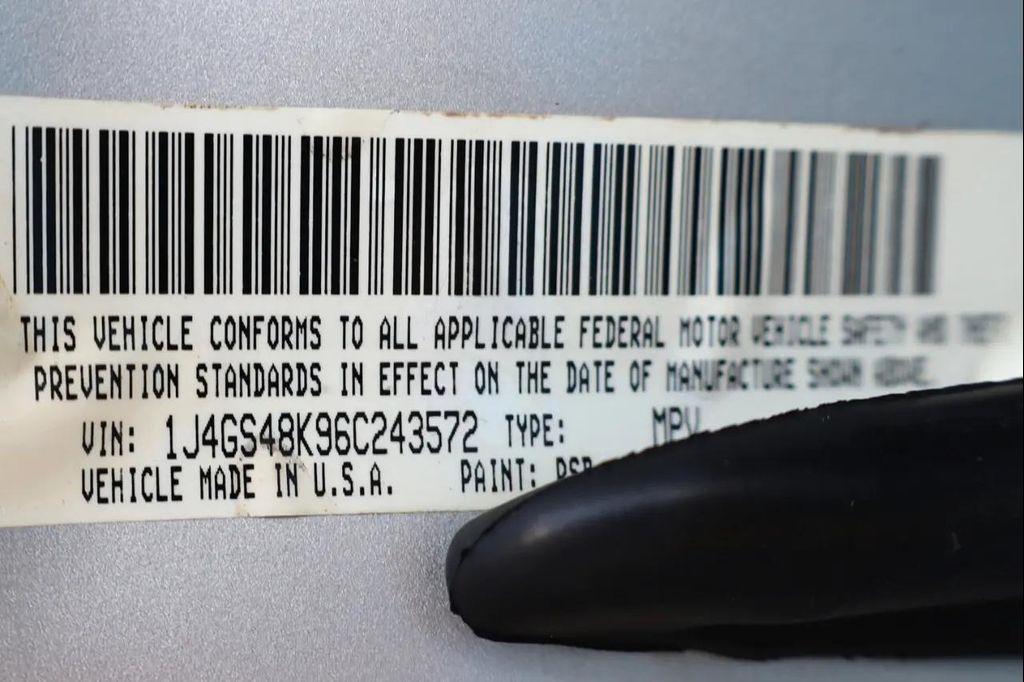 used 2006 Jeep Grand Cherokee car, priced at $4,999