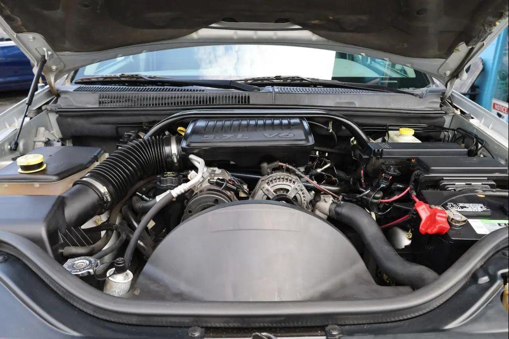 used 2006 Jeep Grand Cherokee car, priced at $4,999