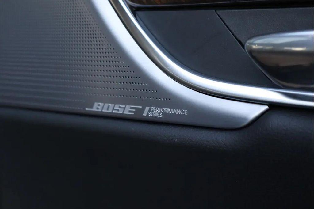 used 2023 Cadillac XT6 car, priced at $31,995