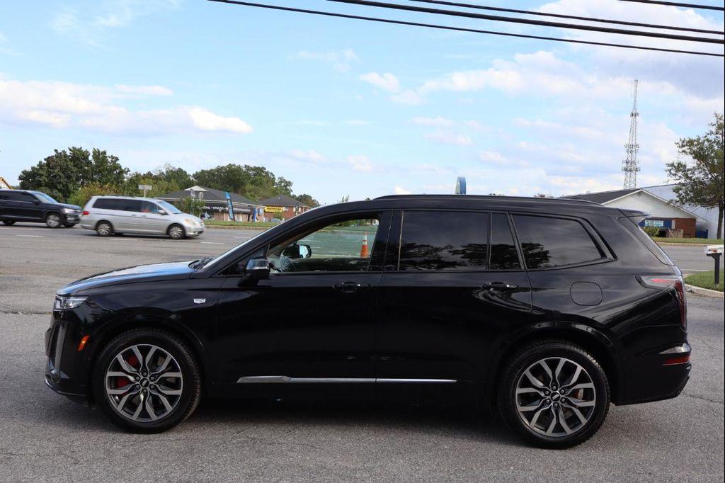 used 2023 Cadillac XT6 car, priced at $31,995