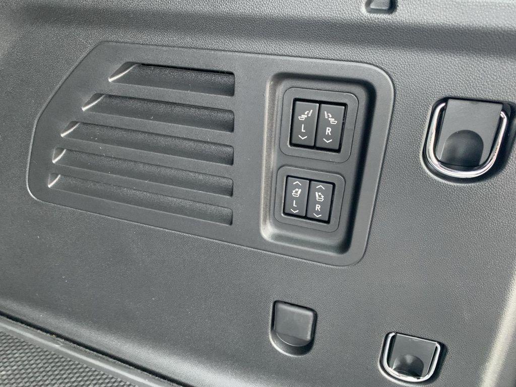 new 2026 Chevrolet Traverse car, priced at $57,220