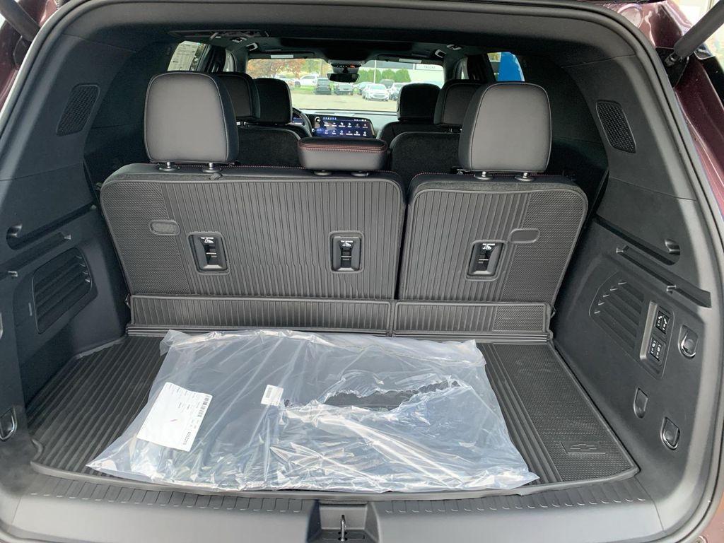 new 2026 Chevrolet Traverse car, priced at $57,220