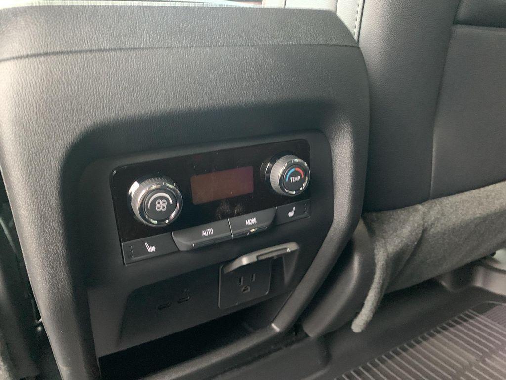 new 2026 Chevrolet Traverse car, priced at $57,220