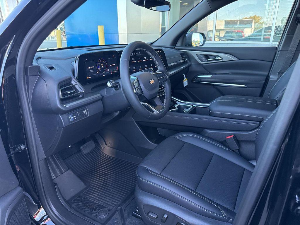 new 2026 Chevrolet Traverse car, priced at $44,165