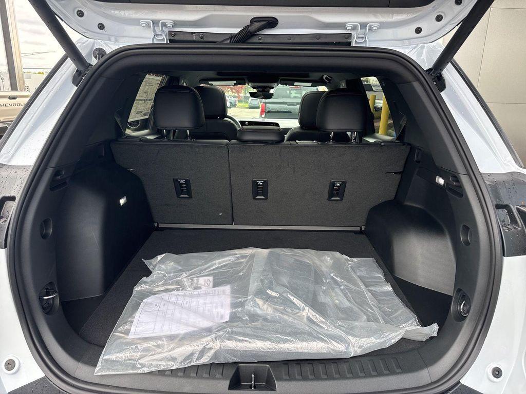 new 2026 Chevrolet Equinox car, priced at $42,480