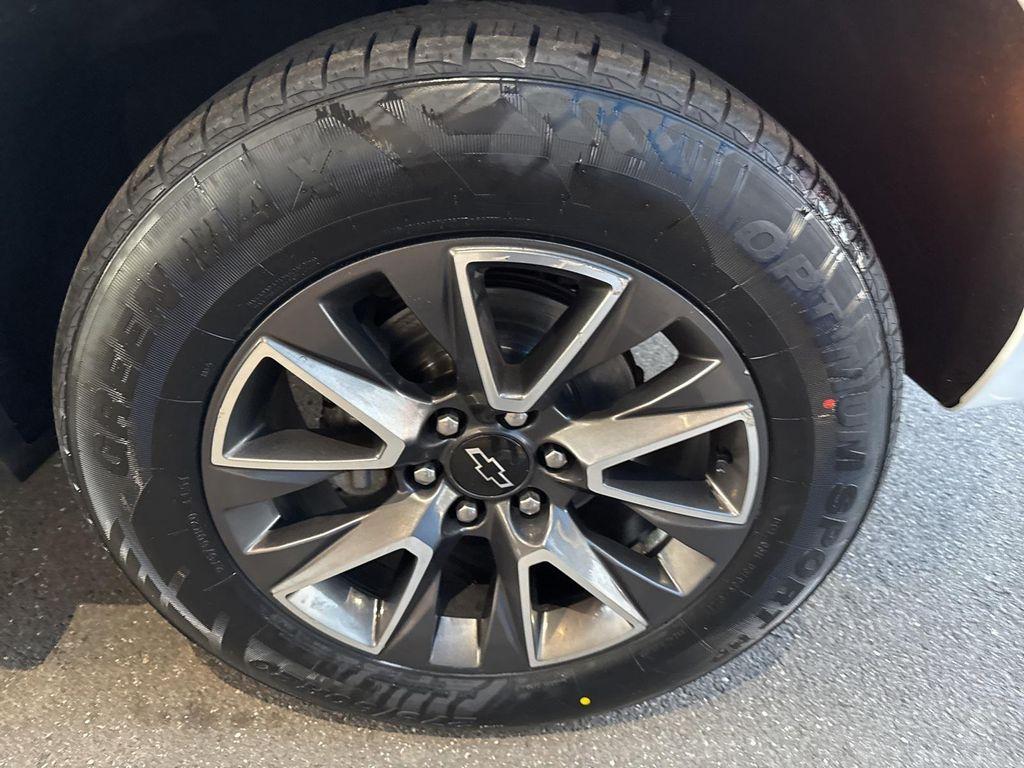 used 2022 Chevrolet Suburban car, priced at $43,980