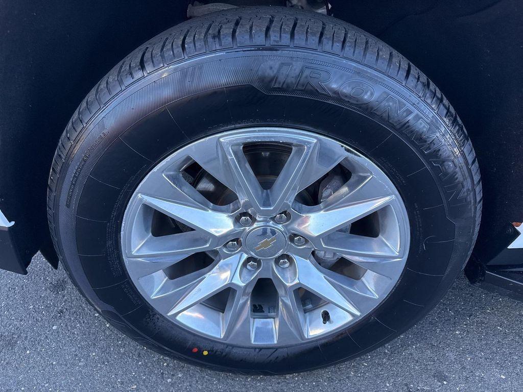 used 2023 Chevrolet Suburban car, priced at $48,980