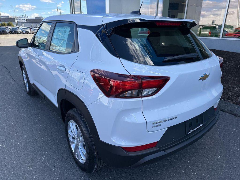 new 2026 Chevrolet TrailBlazer car, priced at $25,490