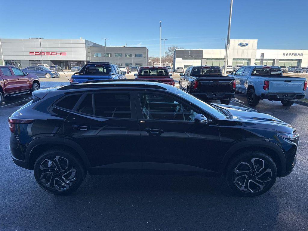 new 2026 Chevrolet Trax car, priced at $27,010
