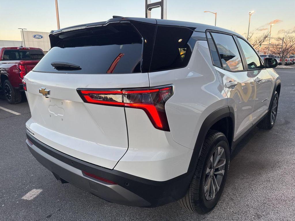 new 2026 Chevrolet Equinox car, priced at $34,930