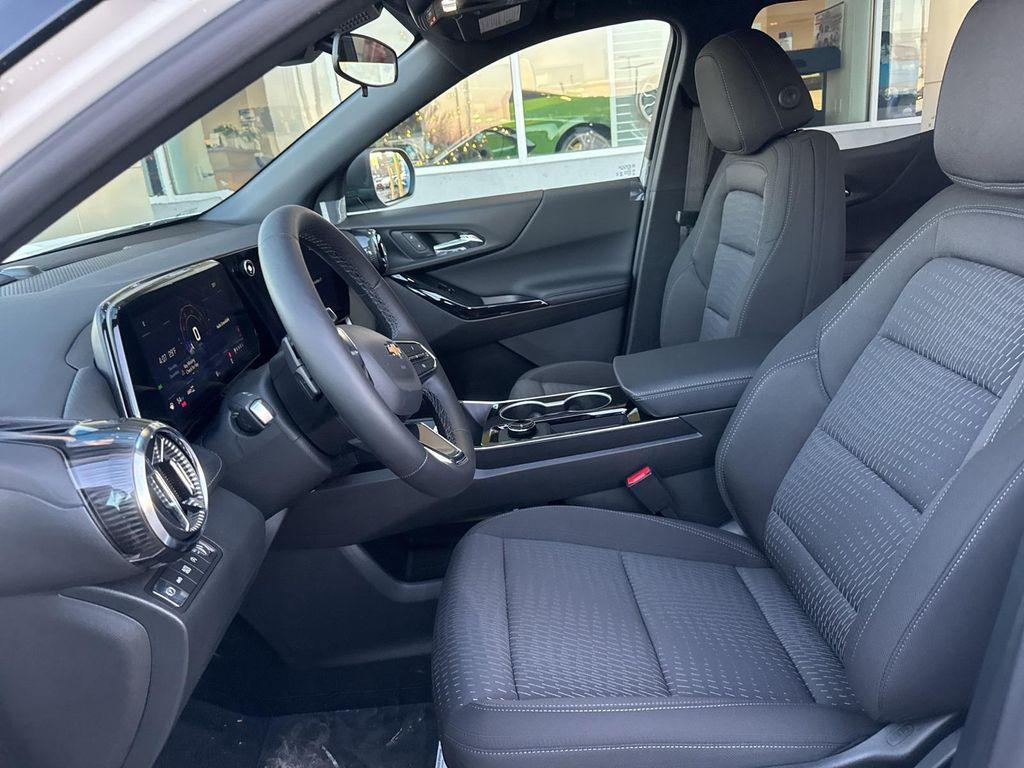 new 2026 Chevrolet Equinox car, priced at $34,930