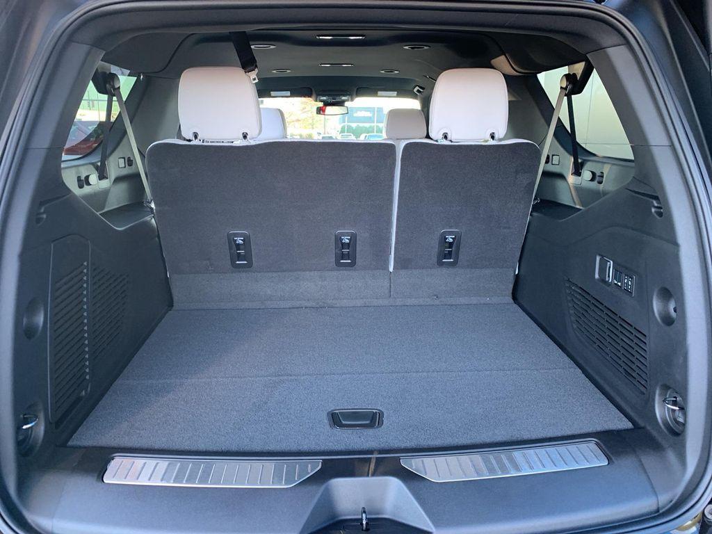 new 2025 Chevrolet Suburban car, priced at $77,920