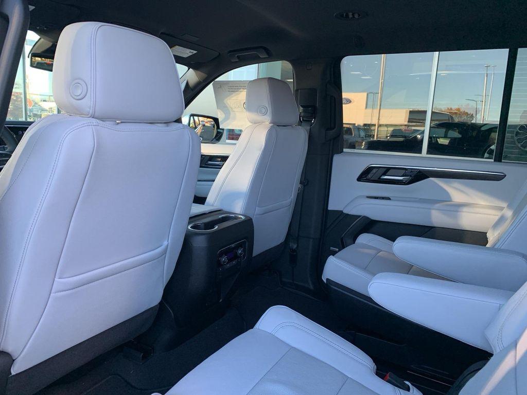 new 2025 Chevrolet Suburban car, priced at $77,920