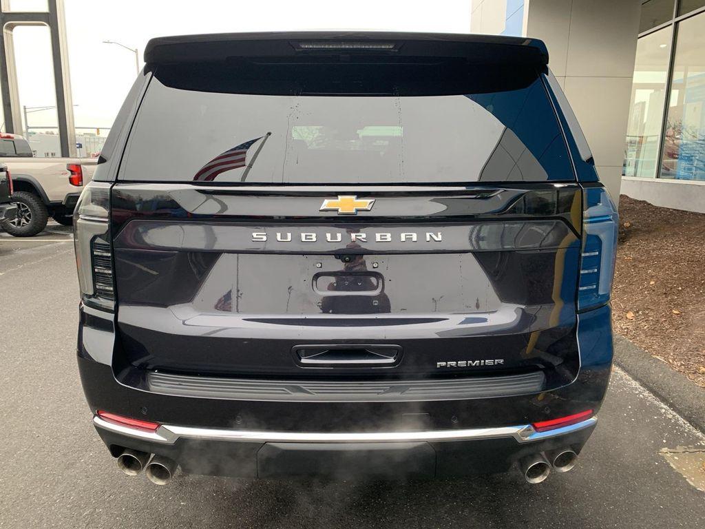 new 2025 Chevrolet Suburban car, priced at $76,115