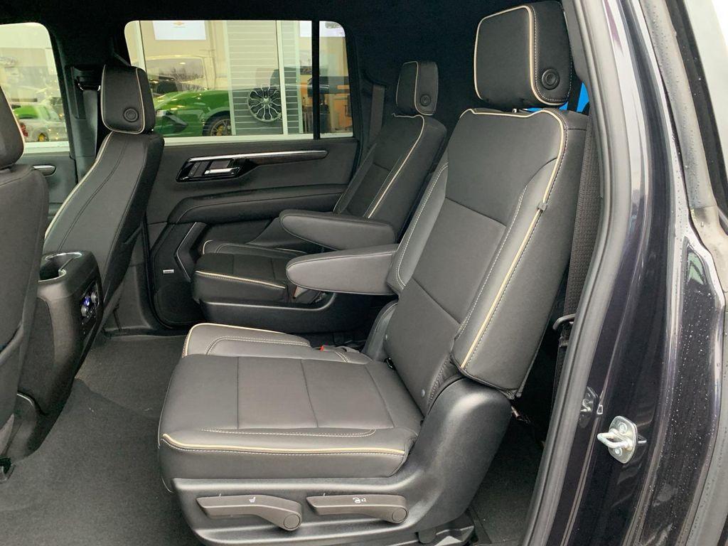 new 2025 Chevrolet Suburban car, priced at $76,115