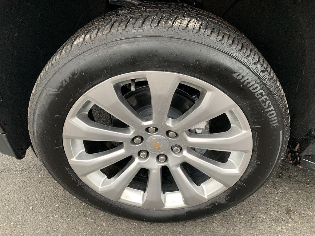 new 2025 Chevrolet Suburban car, priced at $76,115