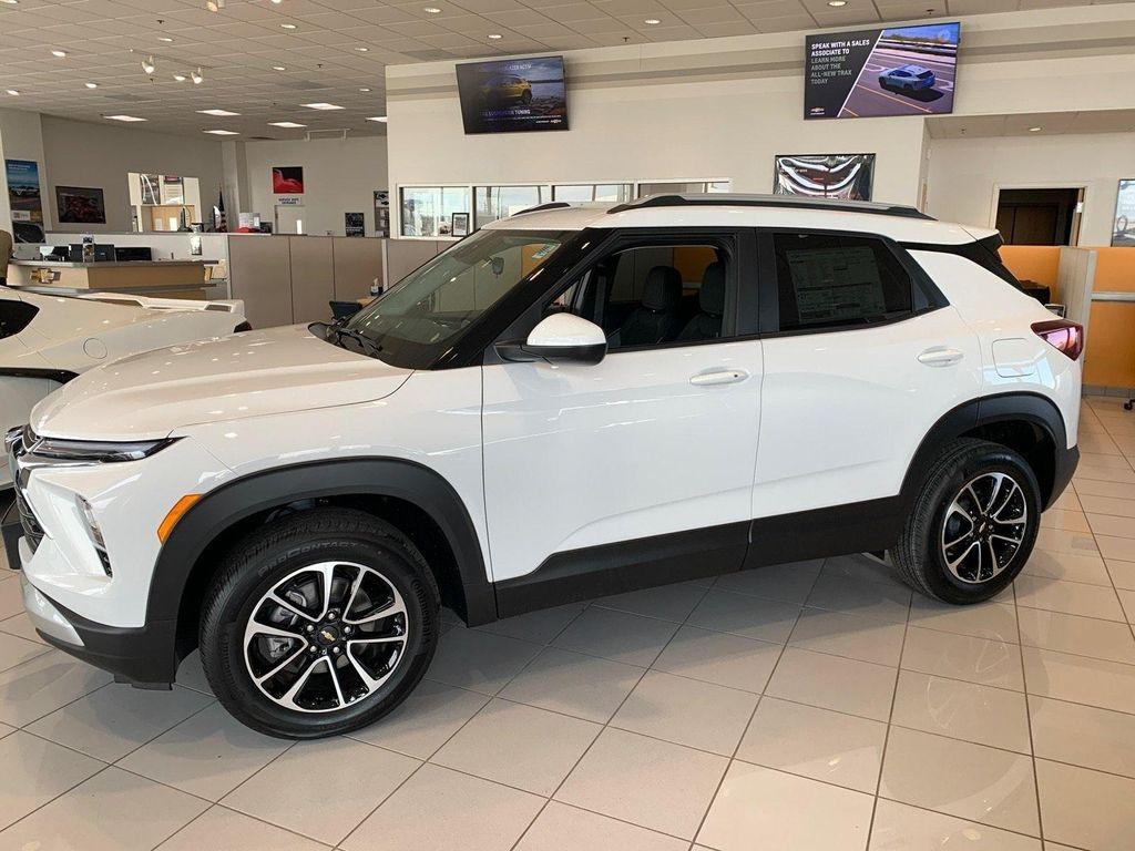new 2026 Chevrolet TrailBlazer car, priced at $27,925
