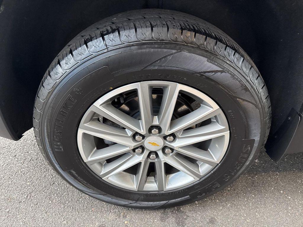 used 2023 Chevrolet Traverse car, priced at $28,980