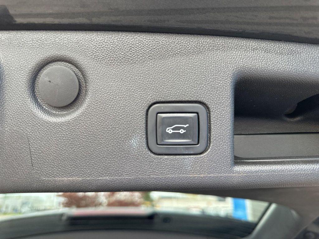 used 2022 Chevrolet Equinox car, priced at $18,954