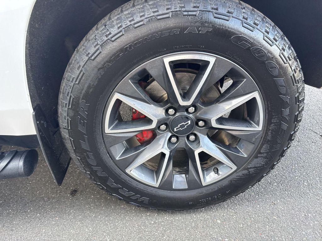 used 2023 Chevrolet Suburban car, priced at $43,980