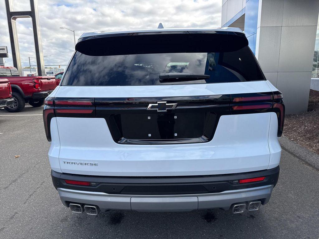 new 2026 Chevrolet Traverse car, priced at $45,160