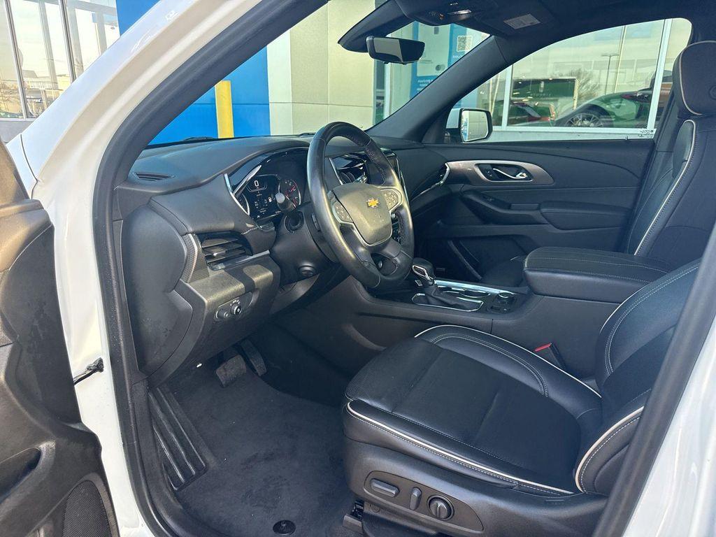 used 2023 Chevrolet Traverse car, priced at $34,598