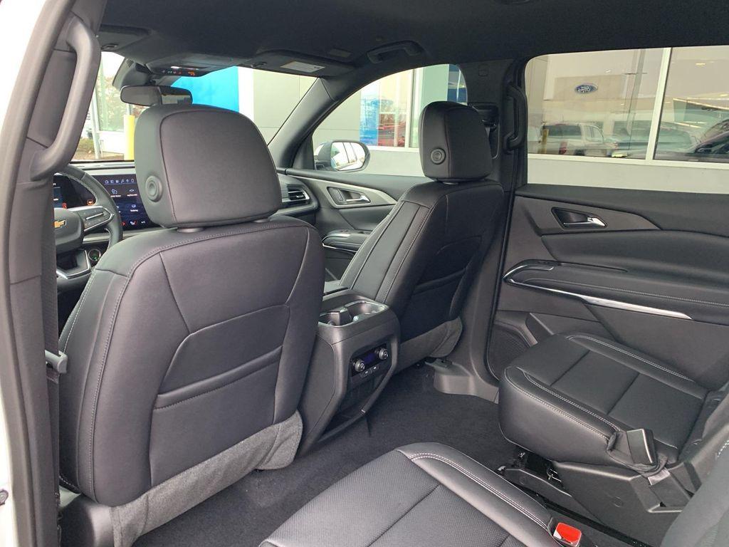 new 2026 Chevrolet Traverse car, priced at $39,695