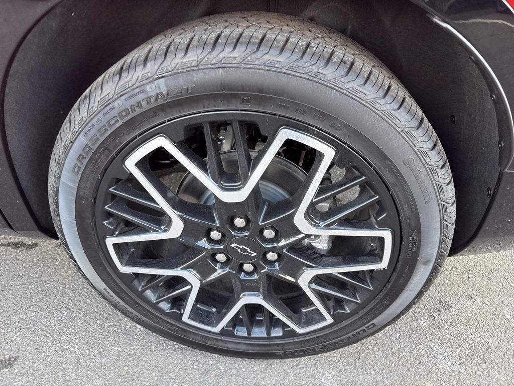 new 2025 Chevrolet Blazer car, priced at $45,740