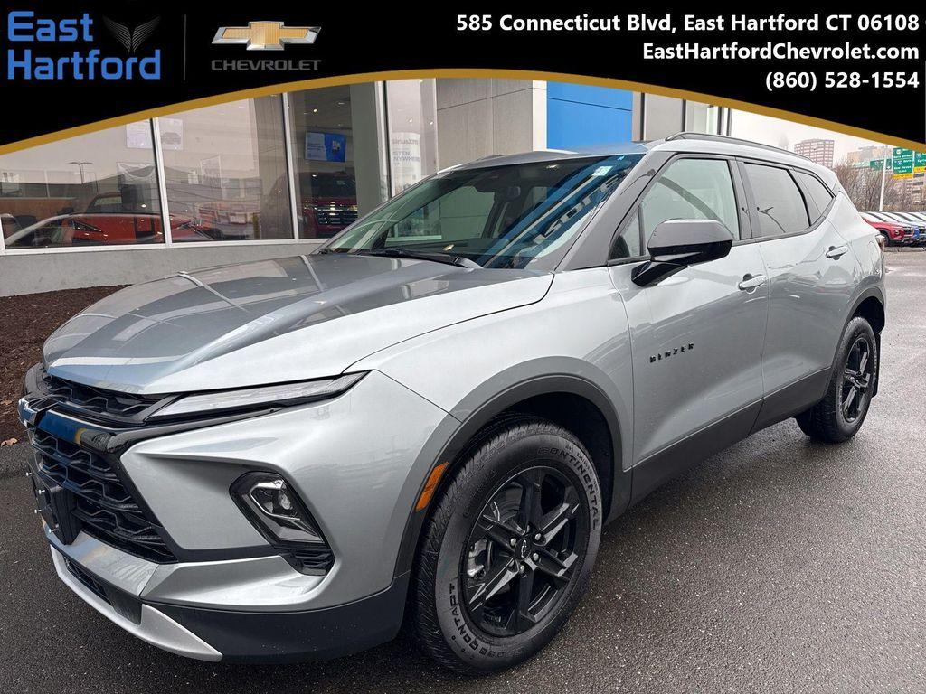 new 2025 Chevrolet Blazer car, priced at $33,355