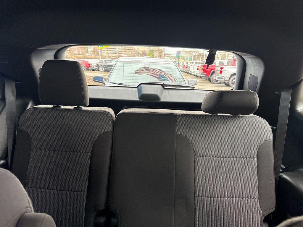 used 2023 Chevrolet Traverse car, priced at $28,948