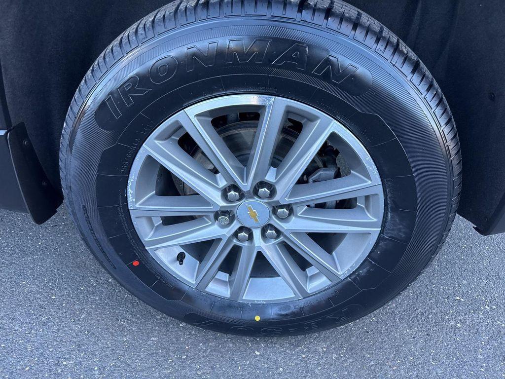 used 2023 Chevrolet Traverse car, priced at $26,899