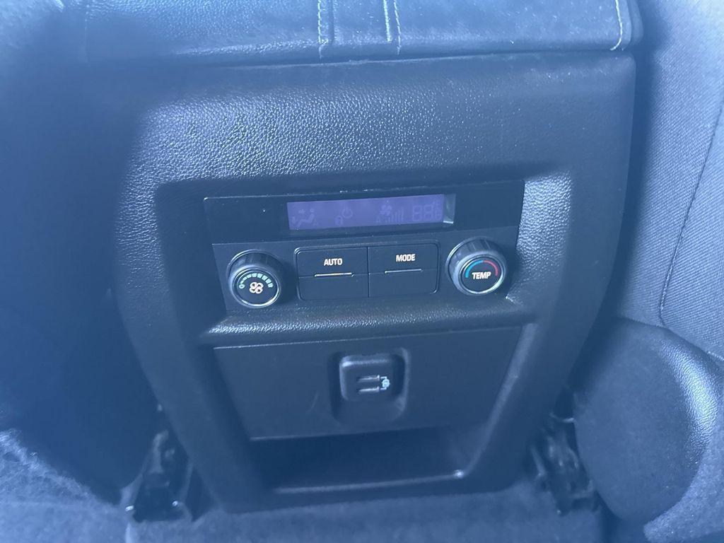 used 2023 Chevrolet Traverse car, priced at $26,899