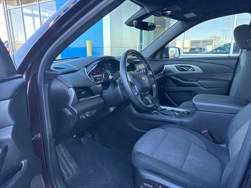 used 2023 Chevrolet Traverse car, priced at $26,899