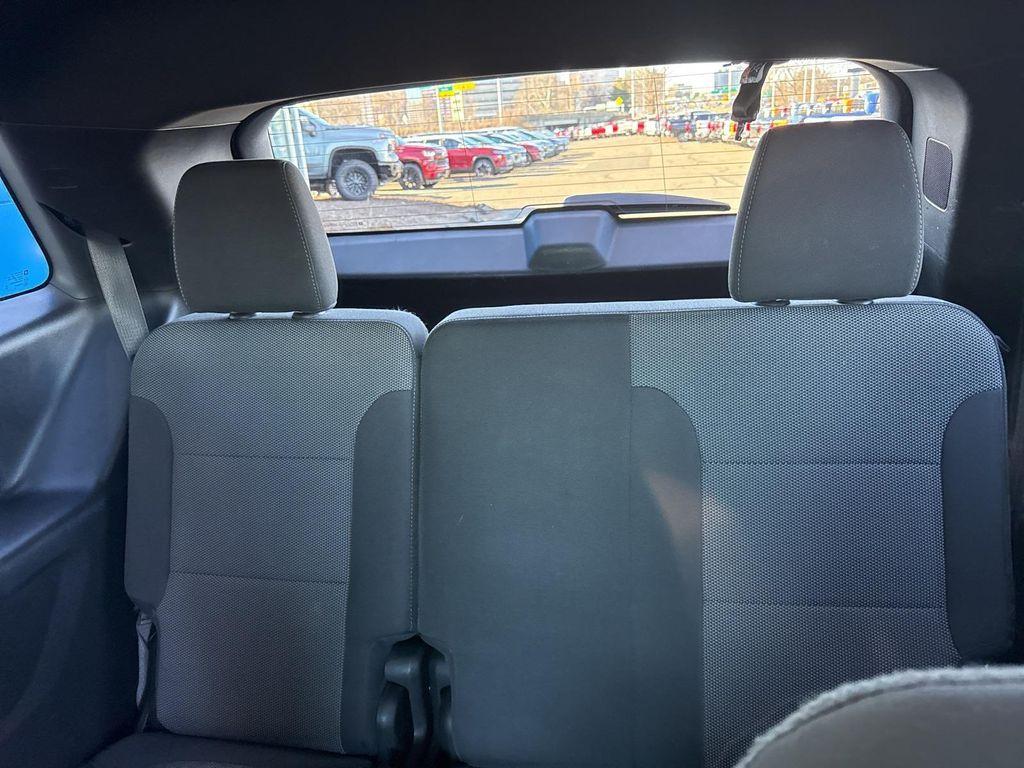 used 2023 Chevrolet Traverse car, priced at $26,899