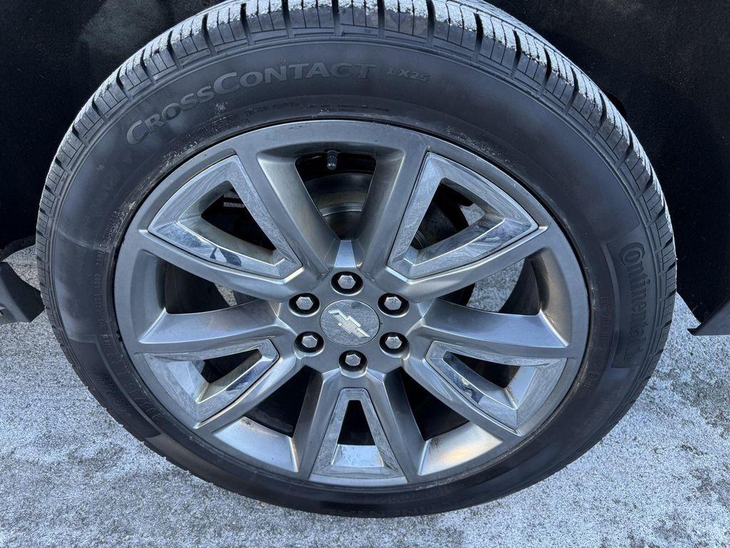 used 2015 Chevrolet Suburban car, priced at $17,980