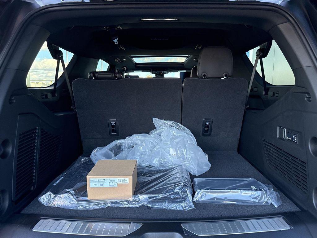 new 2025 Chevrolet Suburban car, priced at $84,150