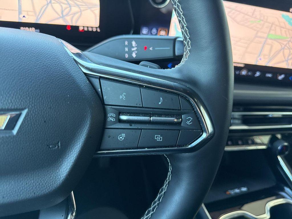 2025 Summit White Chevrolet Traverse