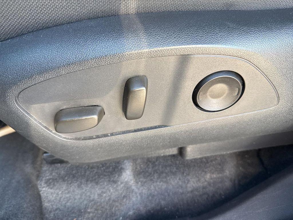 2025 Summit White Chevrolet Traverse