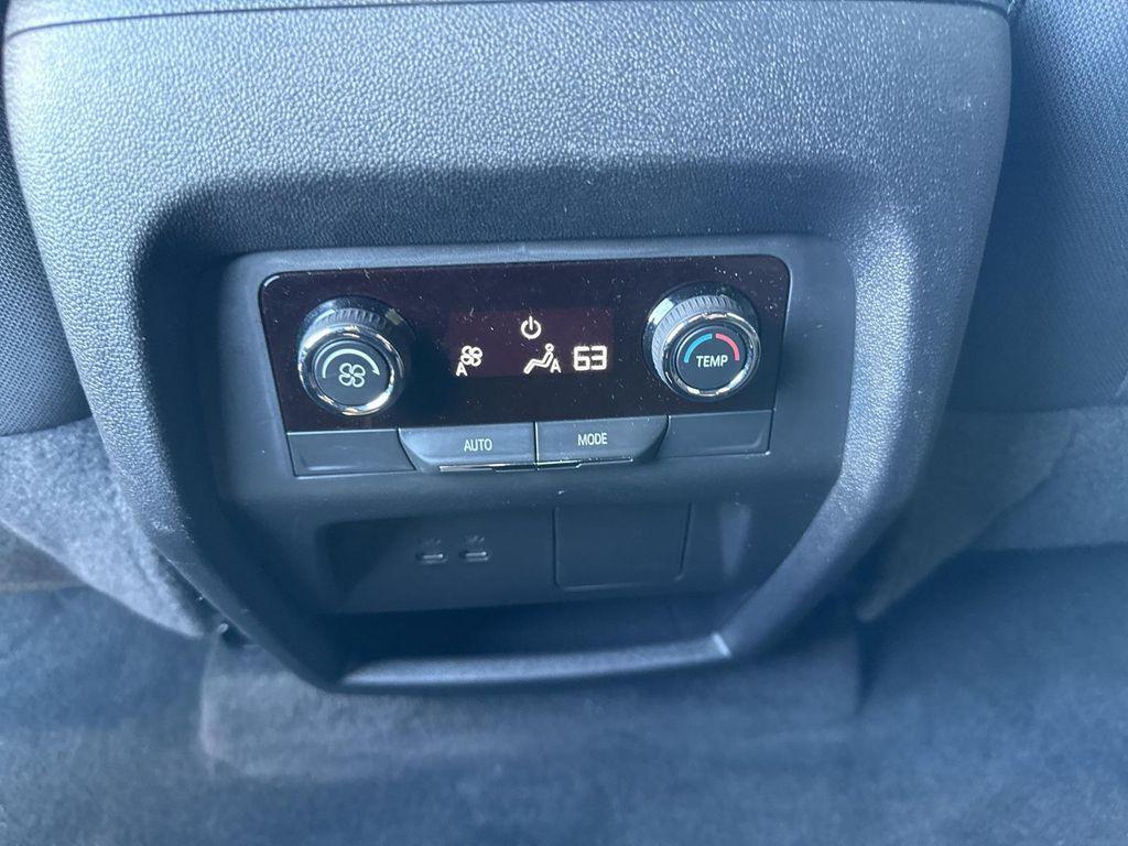 used 2025 Chevrolet Traverse car, priced at $37,480