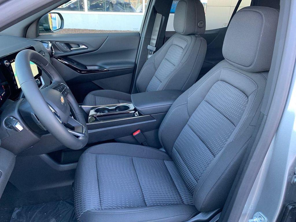 new 2026 Chevrolet Equinox car, priced at $29,940
