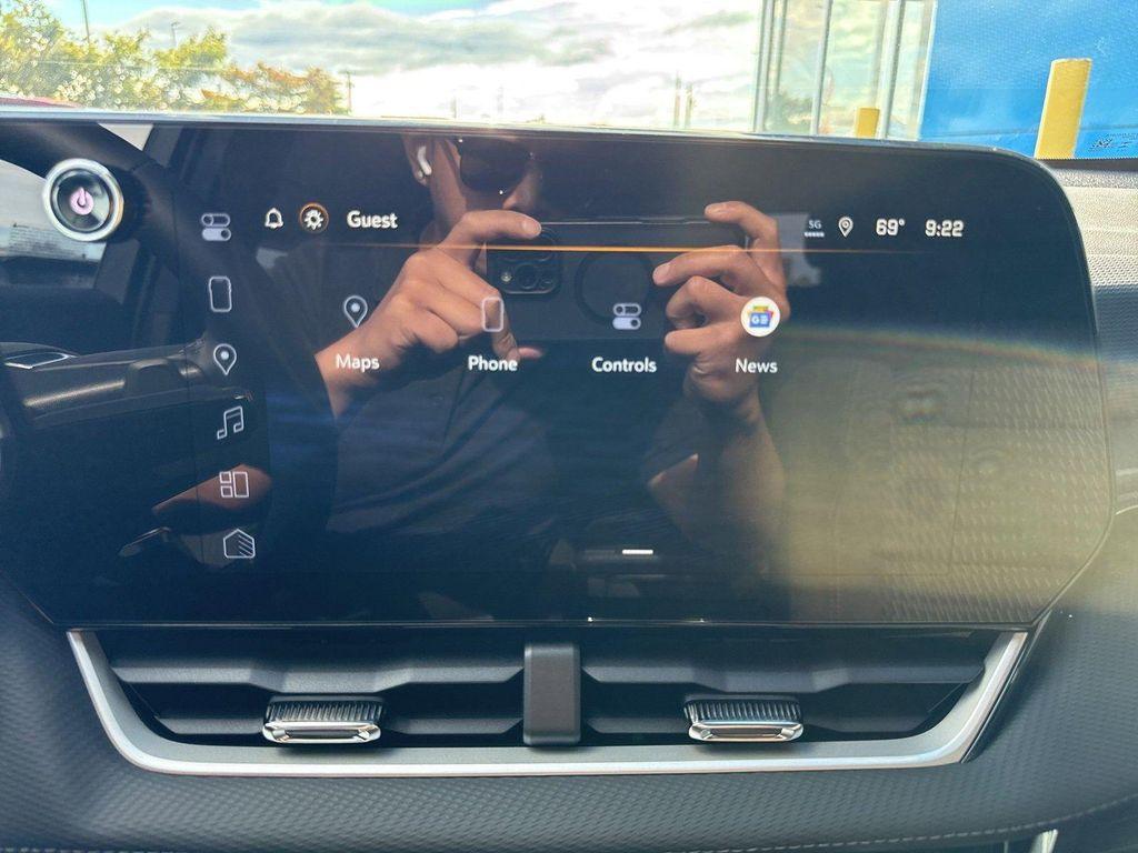 new 2026 Chevrolet Equinox car, priced at $29,940