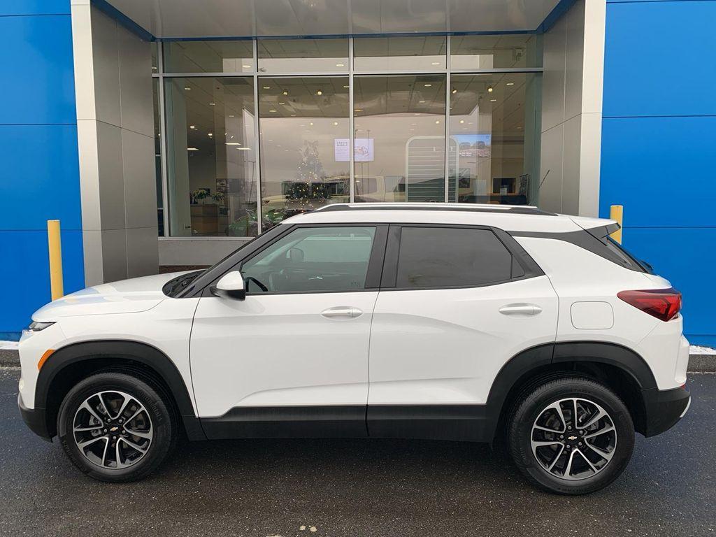 used 2025 Chevrolet TrailBlazer car, priced at $23,980