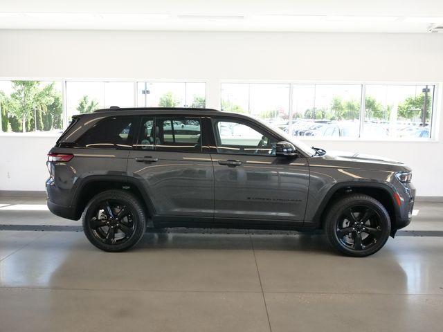 used 2023 Jeep Grand Cherokee car, priced at $30,999