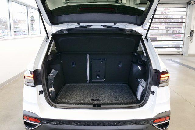 new 2026 Volkswagen Taos car, priced at $31,948