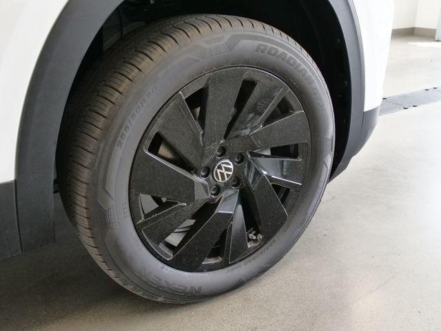 new 2026 Volkswagen Atlas car, priced at $48,470