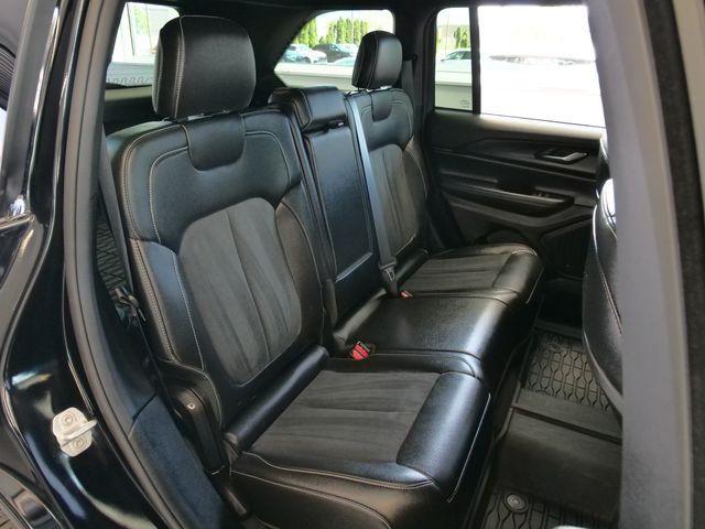 used 2024 Jeep Grand Cherokee car, priced at $32,999