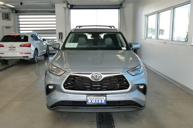 used 2023 Toyota Highlander car, priced at $33,999