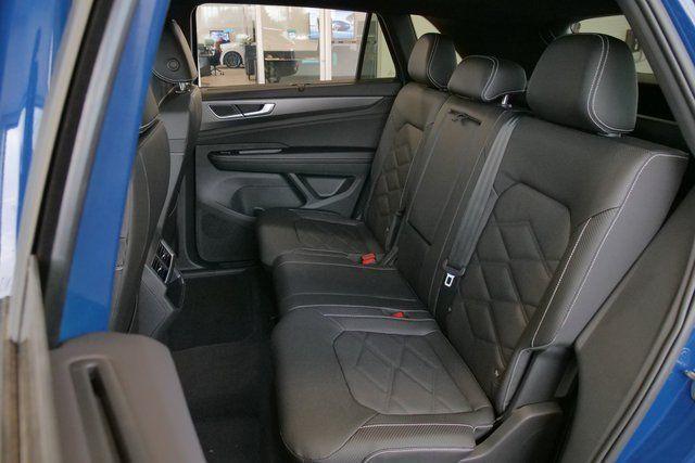 new 2026 Volkswagen Atlas Cross Sport car, priced at $46,498