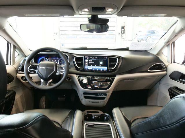 used 2024 Chrysler Pacifica car, priced at $30,999