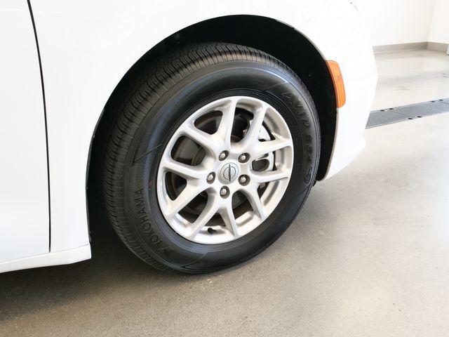 used 2024 Chrysler Pacifica car, priced at $30,999
